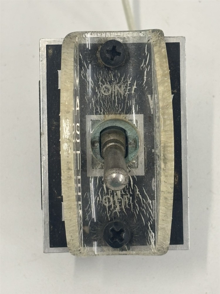 Luscombe Model 8 On Off Master Switch AN3023-2