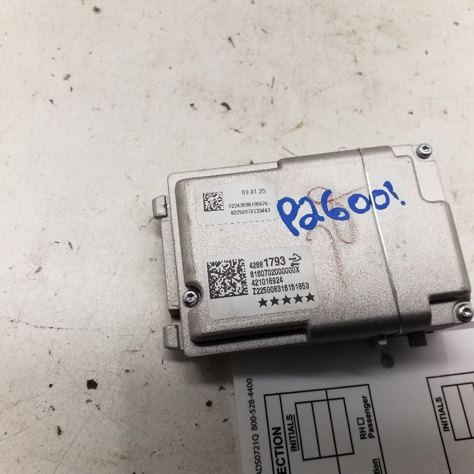 Camera/Projector Camera Front Fits 24-25 TRAILBLAZER 632904