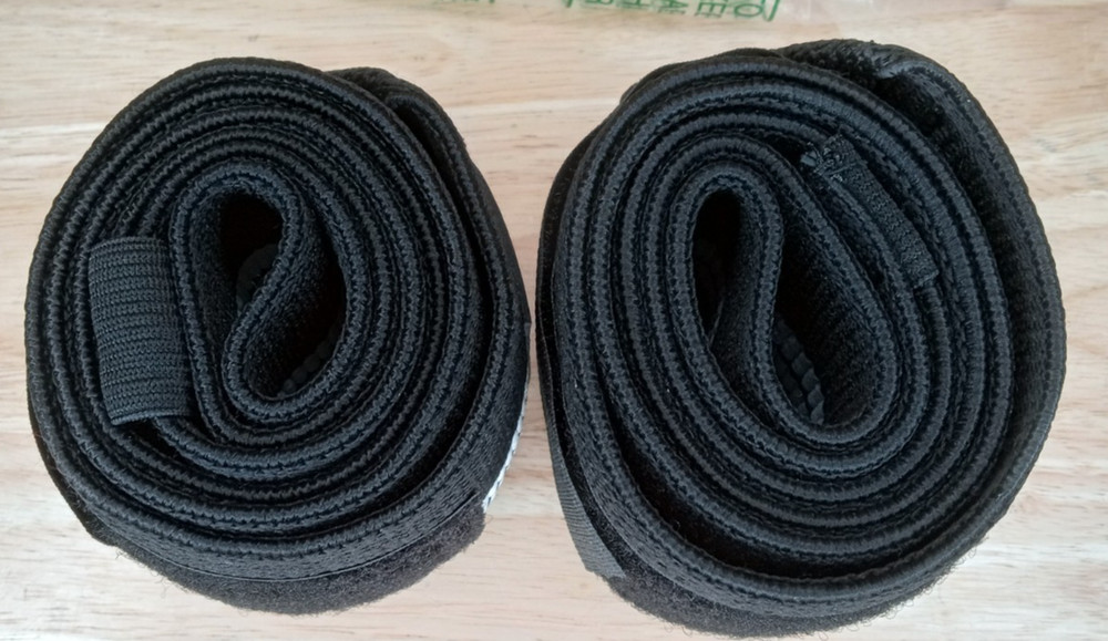 Dmoose Wrist Wraps, Avoid Injury and Maximize Grip with Thumb Loop