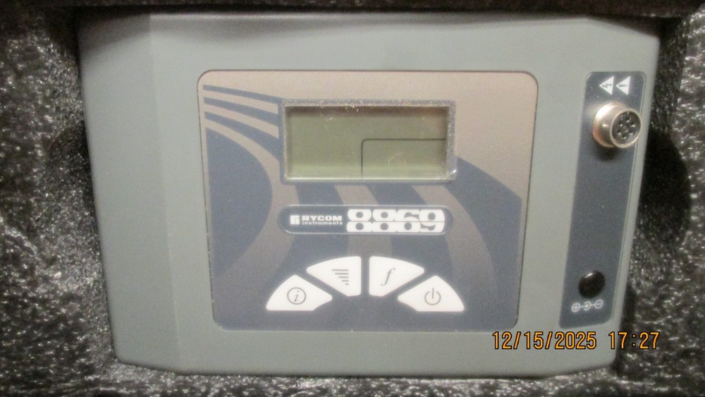 Rycom transmitter 8869 with leads and ground spike + case