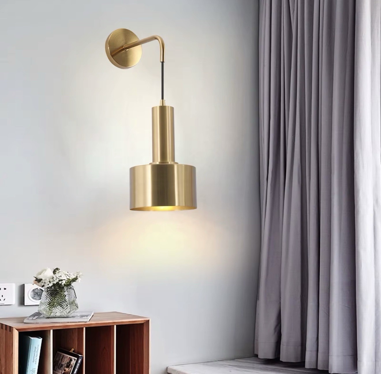 Modern Gold Wall Sconce Light Set of 2 LED Brass Wall Lamp Indoor Lighting