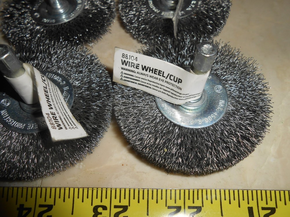 7 wheel & cup brushes. Various sizes.