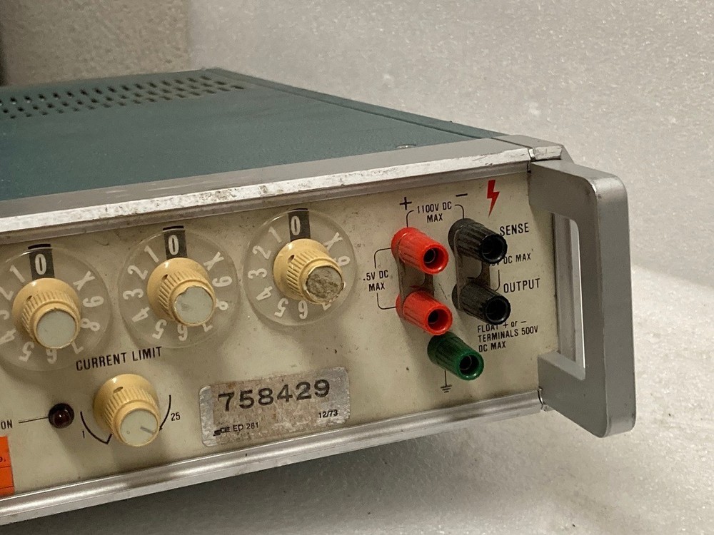 Fluke 343A DC Voltage Calibrator