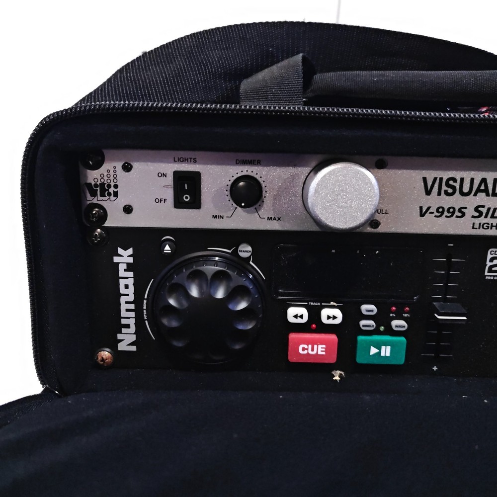 Numark CDN-25 Pro CD Player + Visual Effects V-99S in Gator Case Bundle