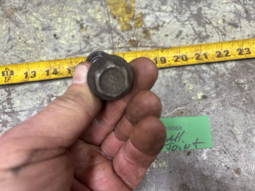 05-06 OUTLANDER Lower Ball Joint Bolt