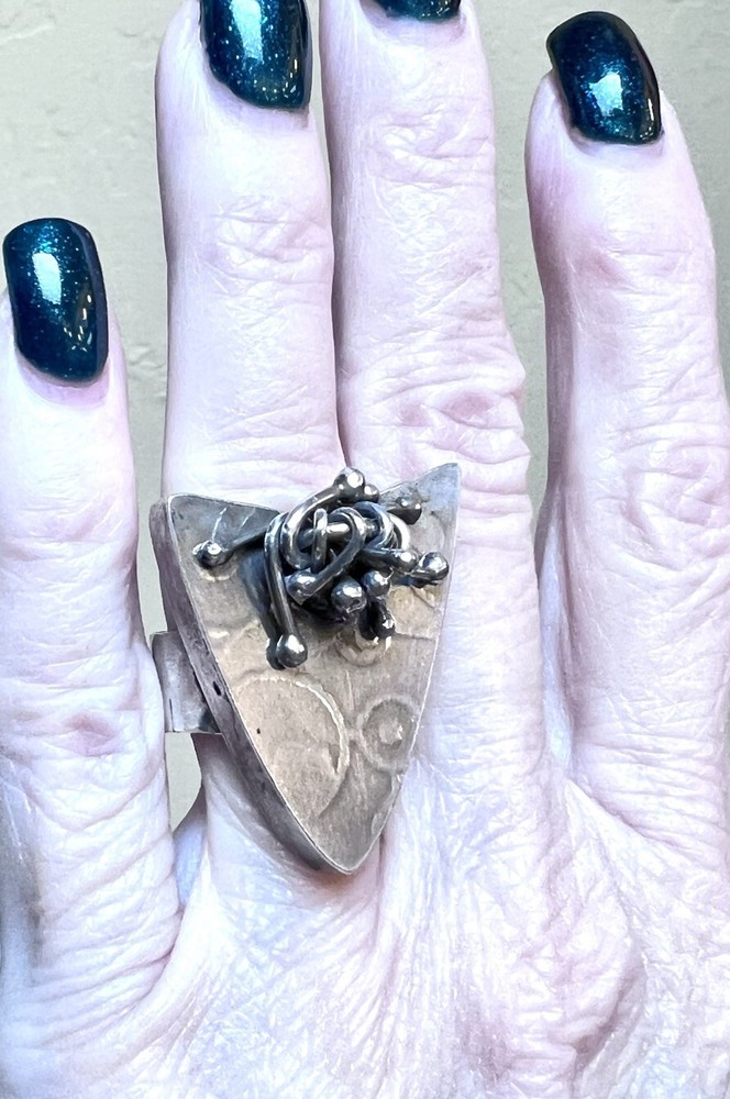 LOVELY Sterling Silver Artisan Large Textured, Articulated Triangular Ring