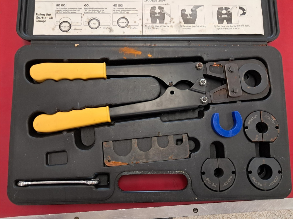 APOLLO PEX CRIMP TOOL SET  PLUMBING TOOLS