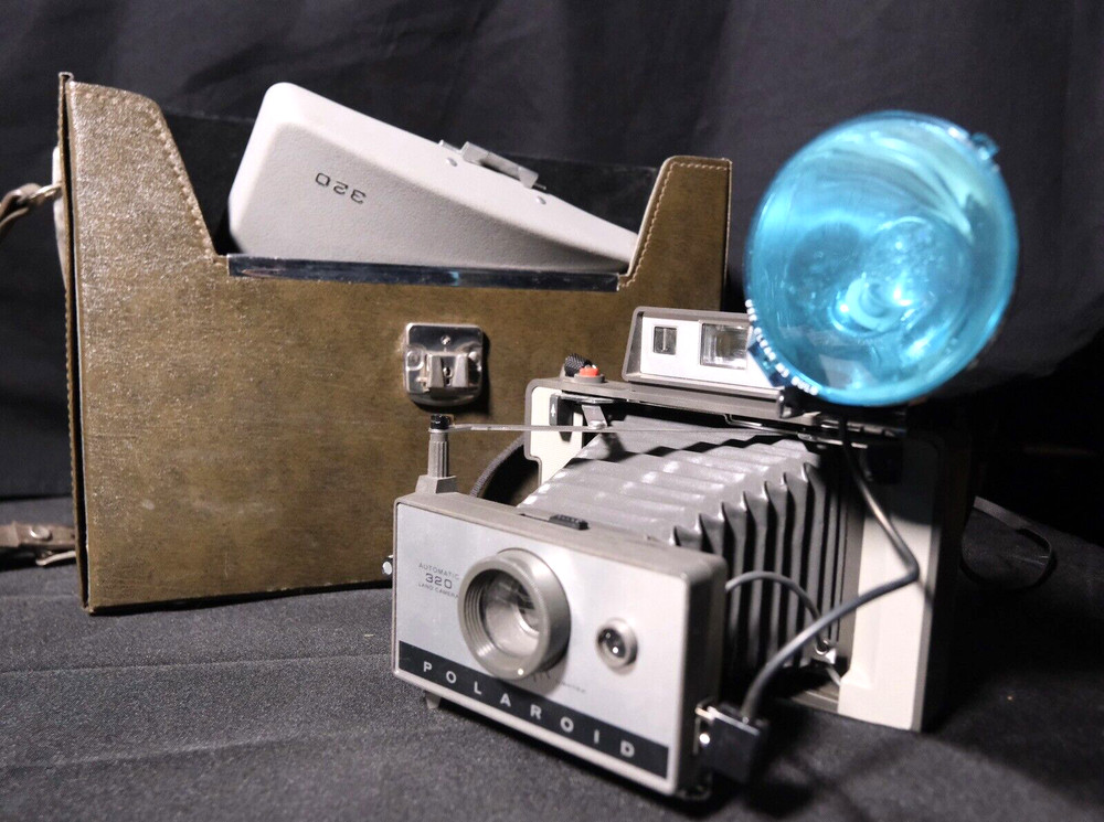 Vintage Automatic Polaroid Land Camera 320 with Case, Flash & Flashbulbs