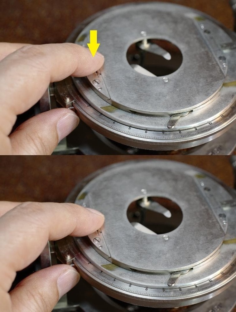 microscope antique Microscope Accessory No. 16 "Leitz Universal Stage UT2" USED