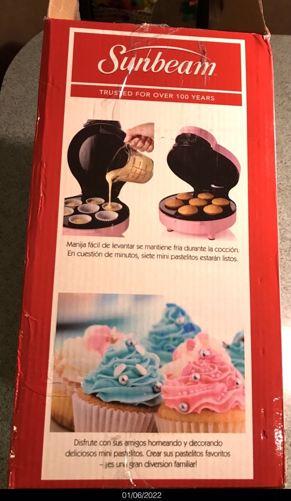 Sunbeam FPSBCMM901 Mini-Cupcake Maker Pink(TESTED)