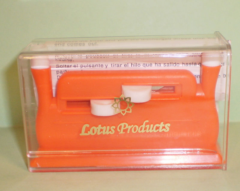 Automatic hand needle threading machine with 8 pcs. hand sewing needles