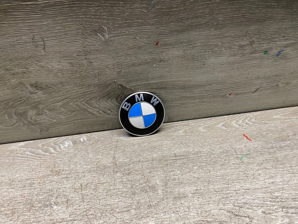 BMW OEM GENUINE E38 E39 E46 E53 E60 E63 E88 E90 E70 FRONT HOOD EMBLEM LOGO BADGE