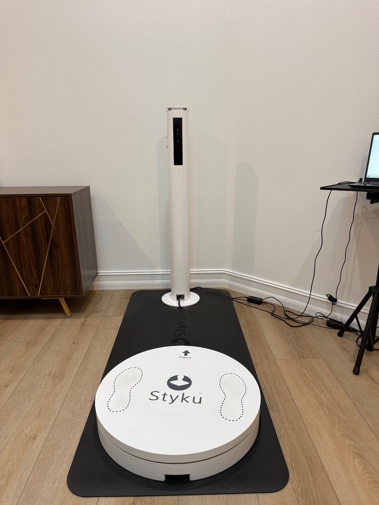 5 months barely used. Styku 3D Body Scanner - Complete System