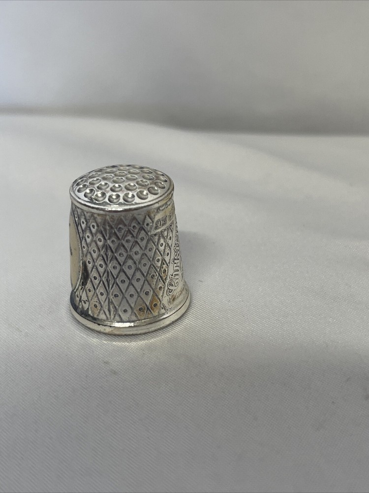Vtg Authentic Hummel Silverplated Hummel Thimble Boy Playing Violin