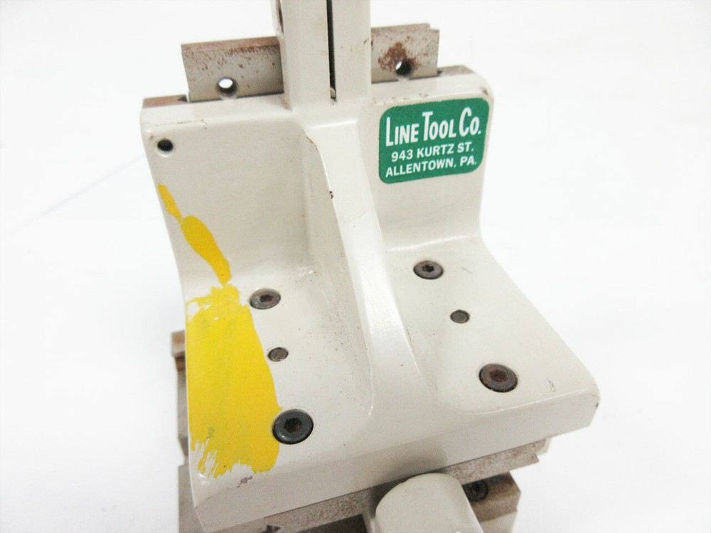 LINE TOOL CO XYZ STAGE THREE AXIS UNIT - RUST