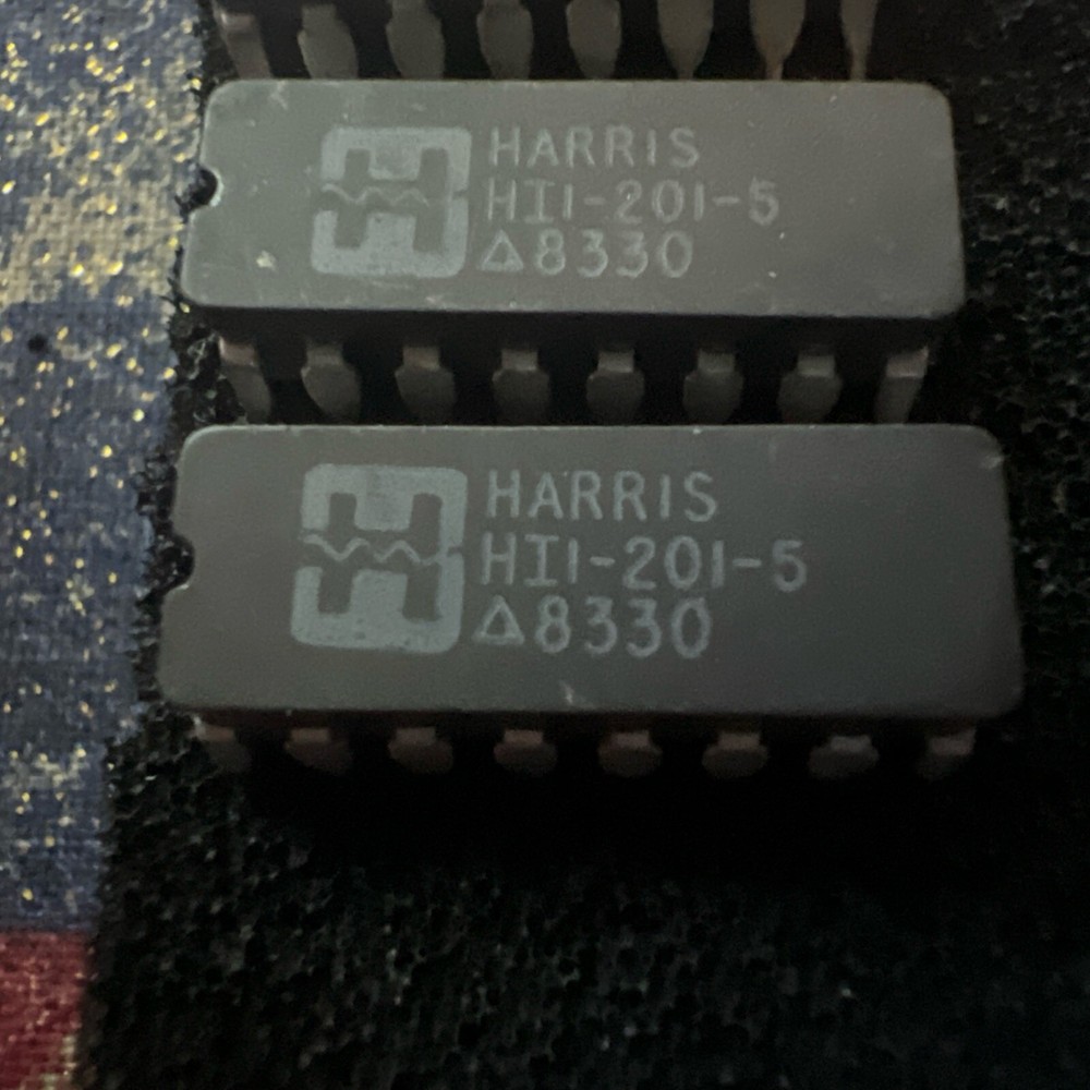 ** QUANTITY 1 ** HARRIS HI1-201-5