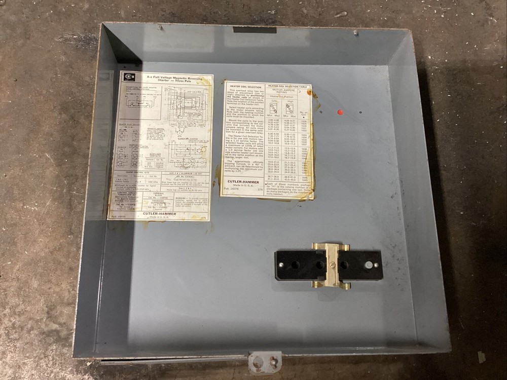 CUTLER HAMMER EMPTY ENCLOSURE #804C79PR4*CO