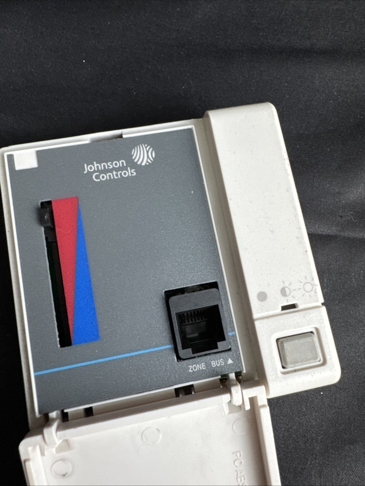 Johnson Controls Rev-D Wall-Mount Temperature Sensor ​Controller TE-67NP-1N00