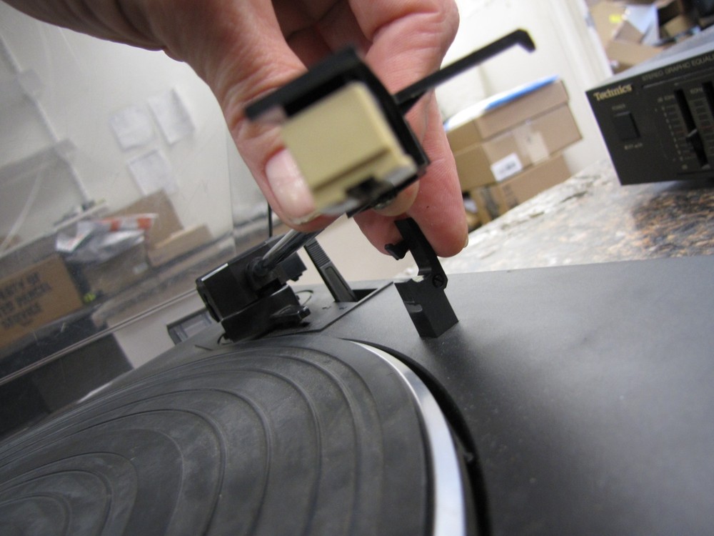 Sony Servo Controlled Turntable, Automatic Stereo System Model PS-LX47P -MR32