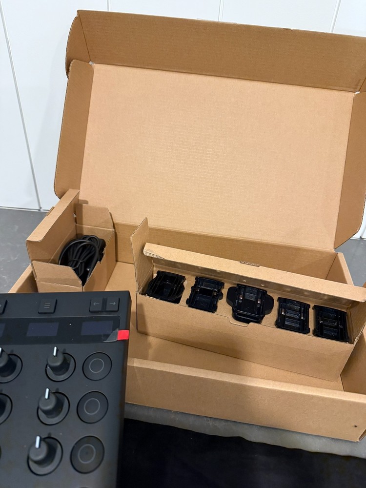 TRAKTOR KONTROL X1 MK1 HW DJ CONTROLLER