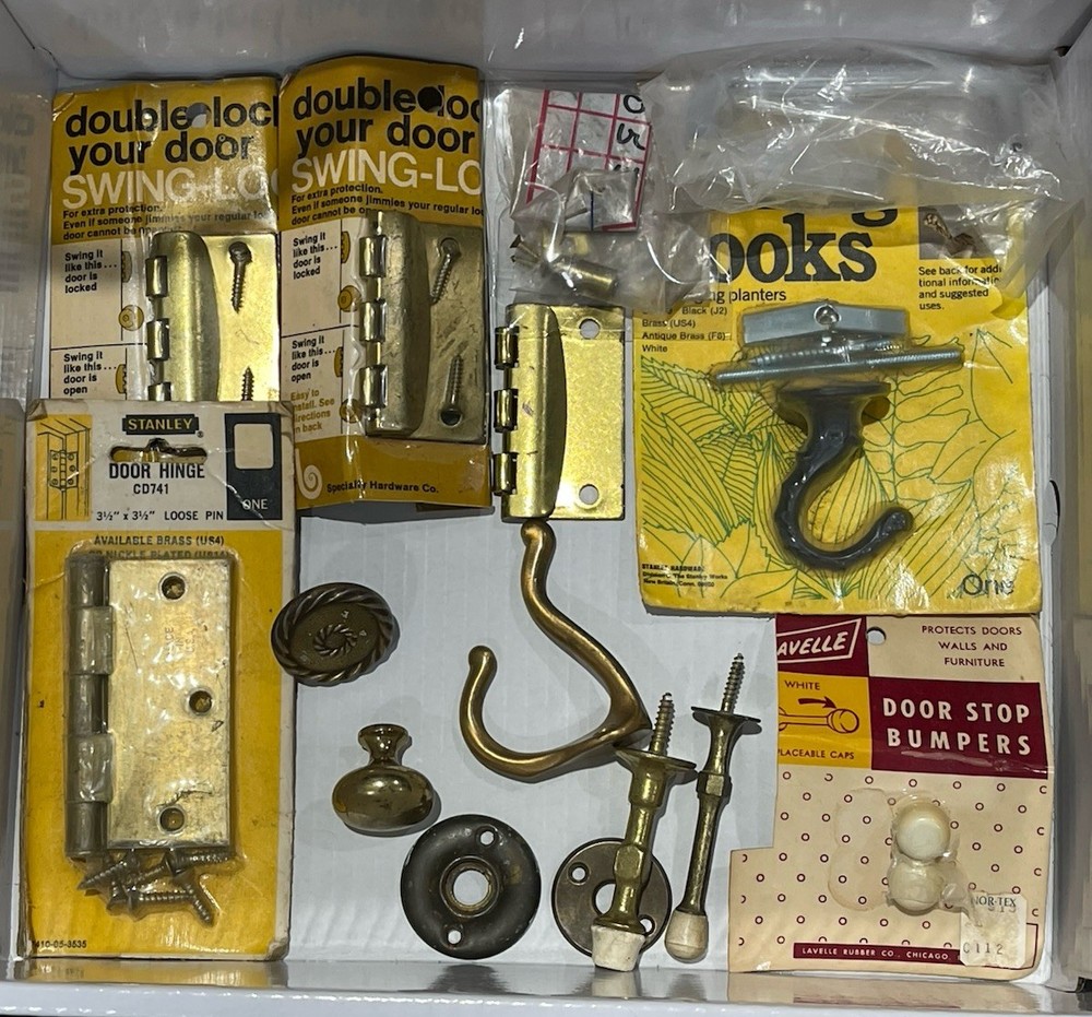 15 Pc Mixed Lot VTG Brass Hardware Junk Drawer Hooks Hinges Backplates Knobs