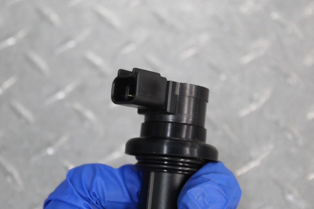2002 YAMAHA YZF R1 IGNITION COIL SPARK PLUG CAP