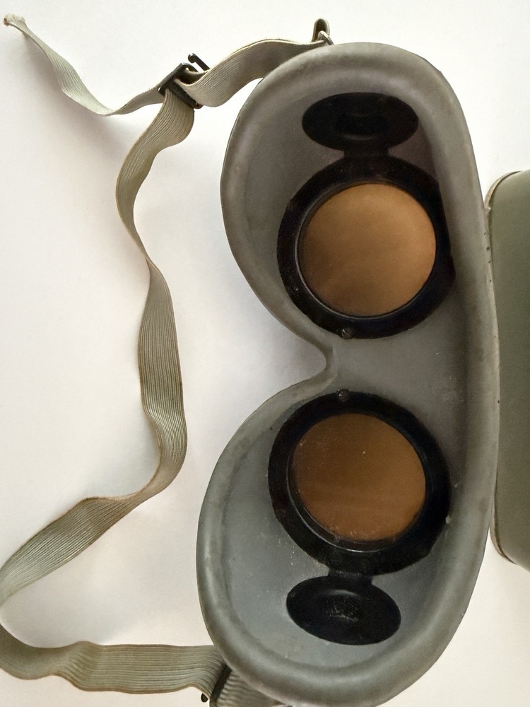 American Optical Company Polaroid Variable Density Goggles WW2 Original Case
