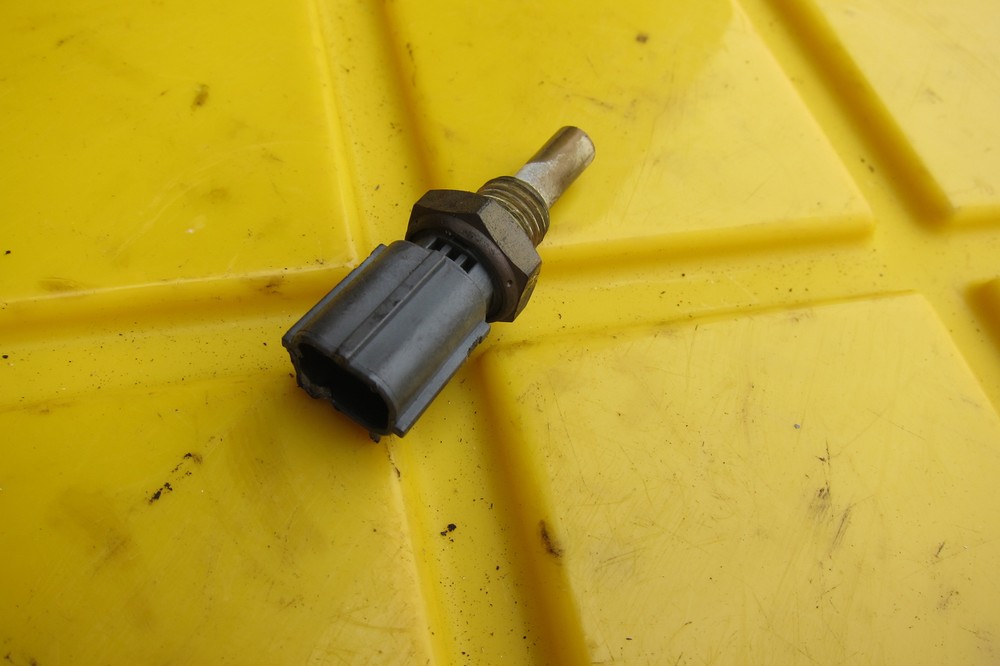 2003 SUZUKI GSXR 1000 COOLANT TEMPERATURE SENSOR THERMOSENSOR