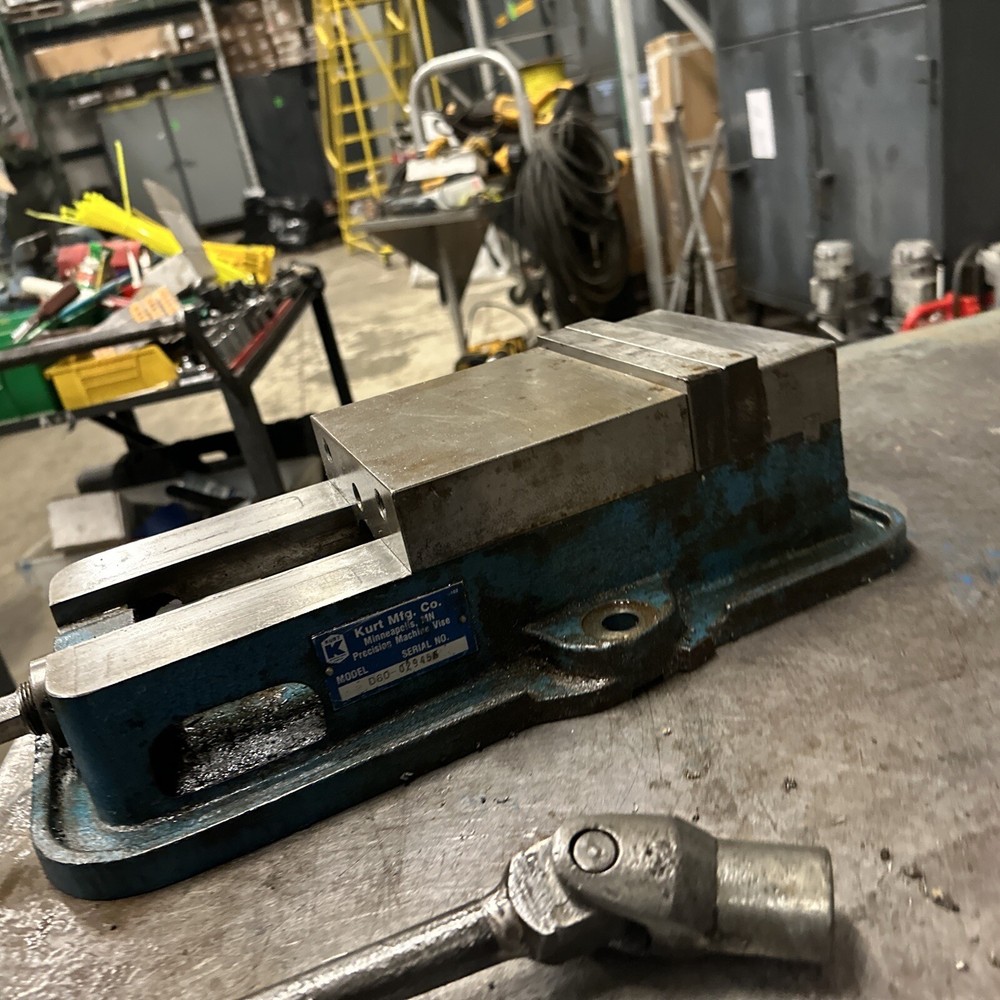 Kurt 6” Precision Machine Vise Model D60 (dd13c