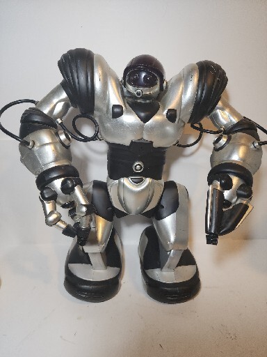 14" Robosapien Wowee Tested Working No Remote (Needs Batteries) 2004