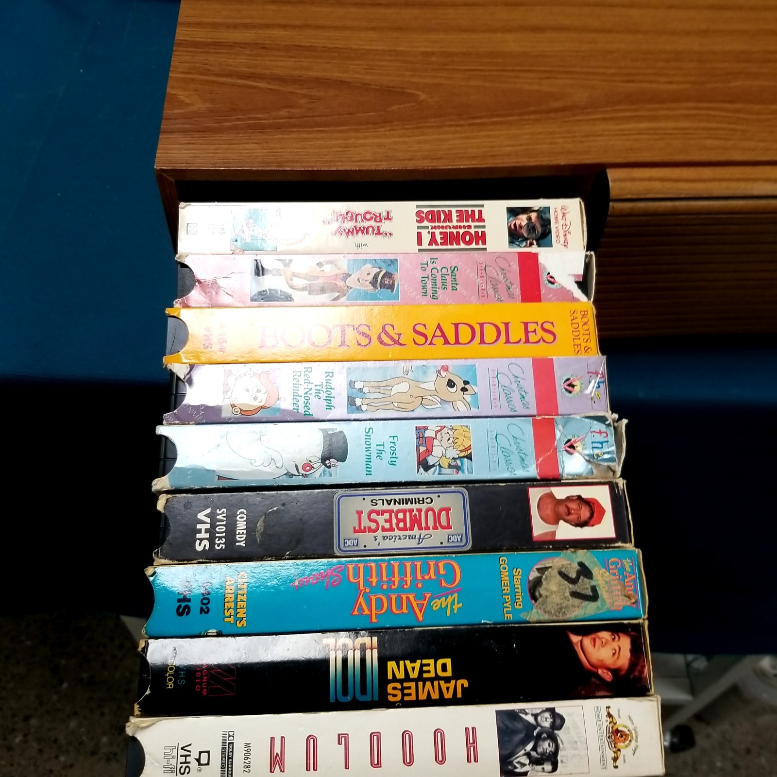 Vtg Faux Wood Grain 2 Drawer VHS Tape Storage Case W/ Tapes Creepshow 2 Zoro