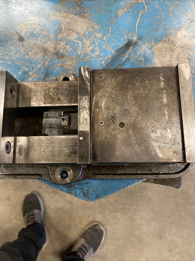 Kurt 5” Precision Machine Vise Model D50 (dd13B