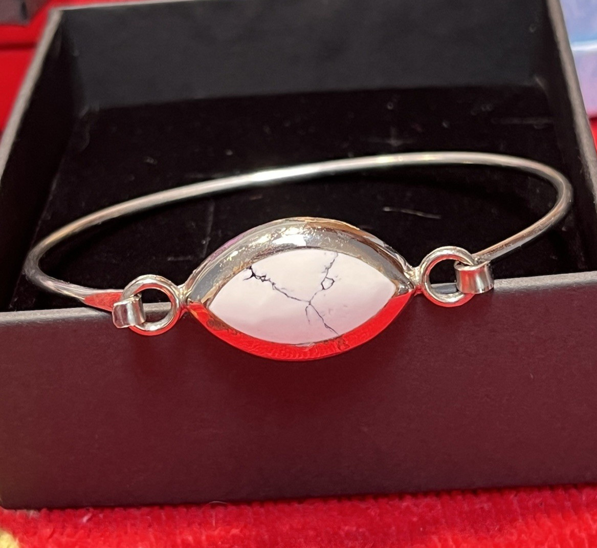 Taxco Mexico Alpaca Silver Howlite Stone Bangle Bracelet