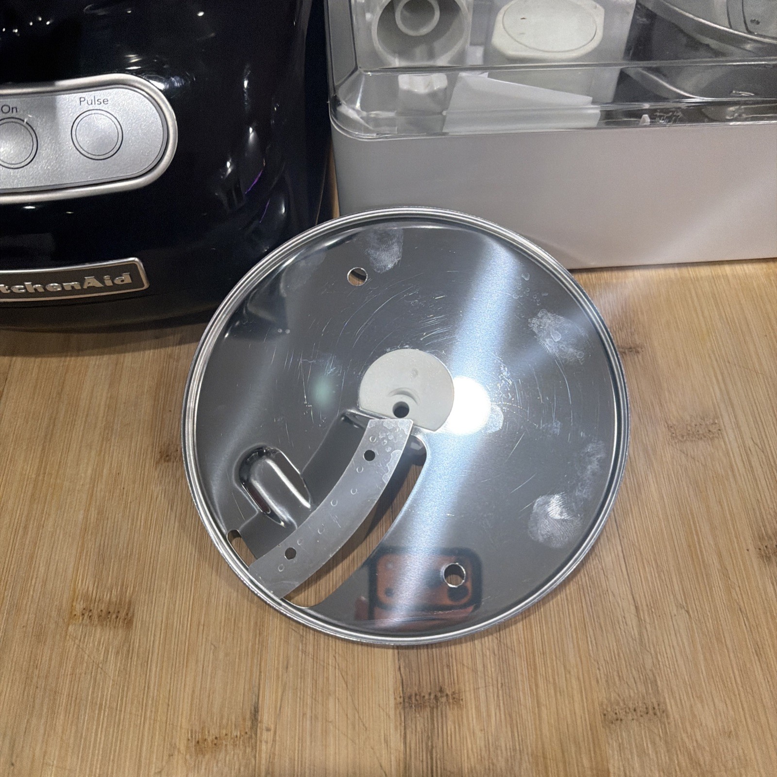 Kitchen Aid Food Processor Plus KitchenAid Attachments bundle Model KFP750OB1 *