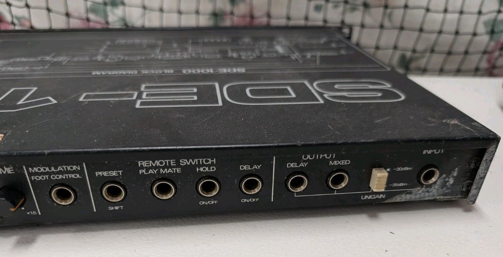 Roland SDE-1000 Digital Delay Rack Effect Processor Vintage Working Effecter