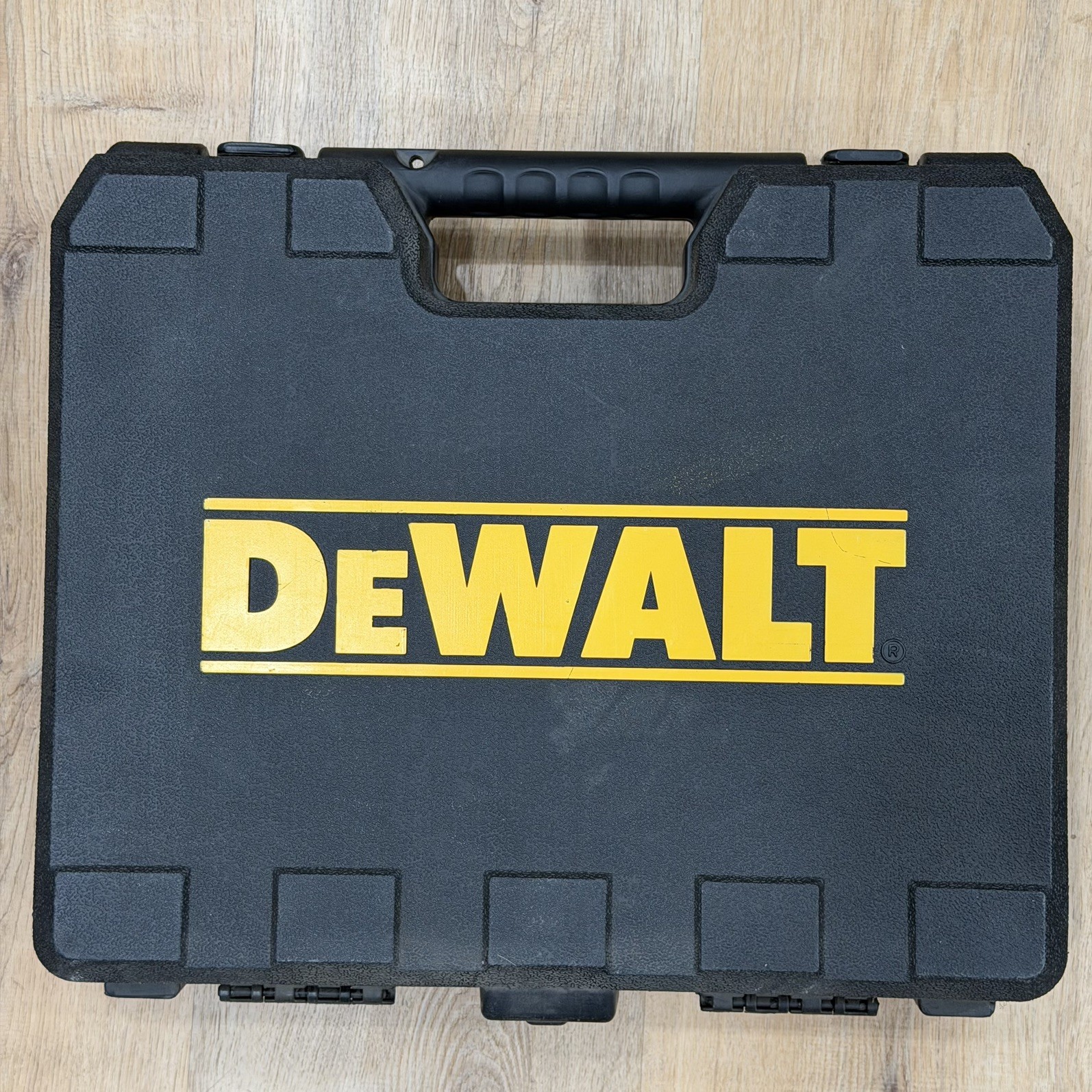 DeWALT DCE151TD1 20V MAX Cordless Cable Stripper Kit (New Open Box) size B3-B22