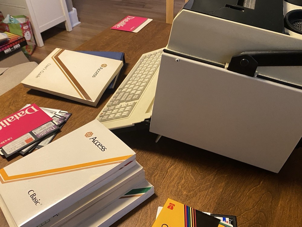 Rare Access Matrix CP/M Portable Vintage Computer from 1983 w System Software