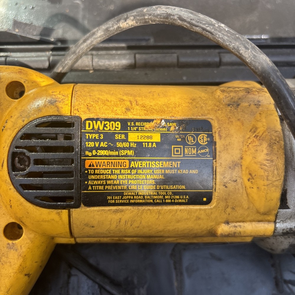 DEWALT DW309 in Case