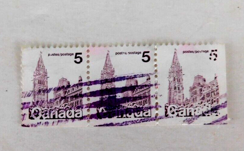 EFO Canada #800 Strip of 3, Right stmp many skips, esp. noticabe in "5", Used/F