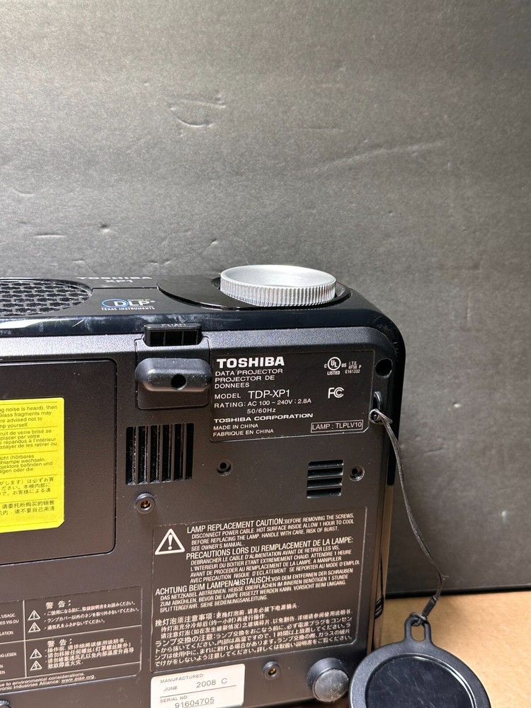 Toshiba Data Projector TDP-XP1 Works Ships Fast!!!