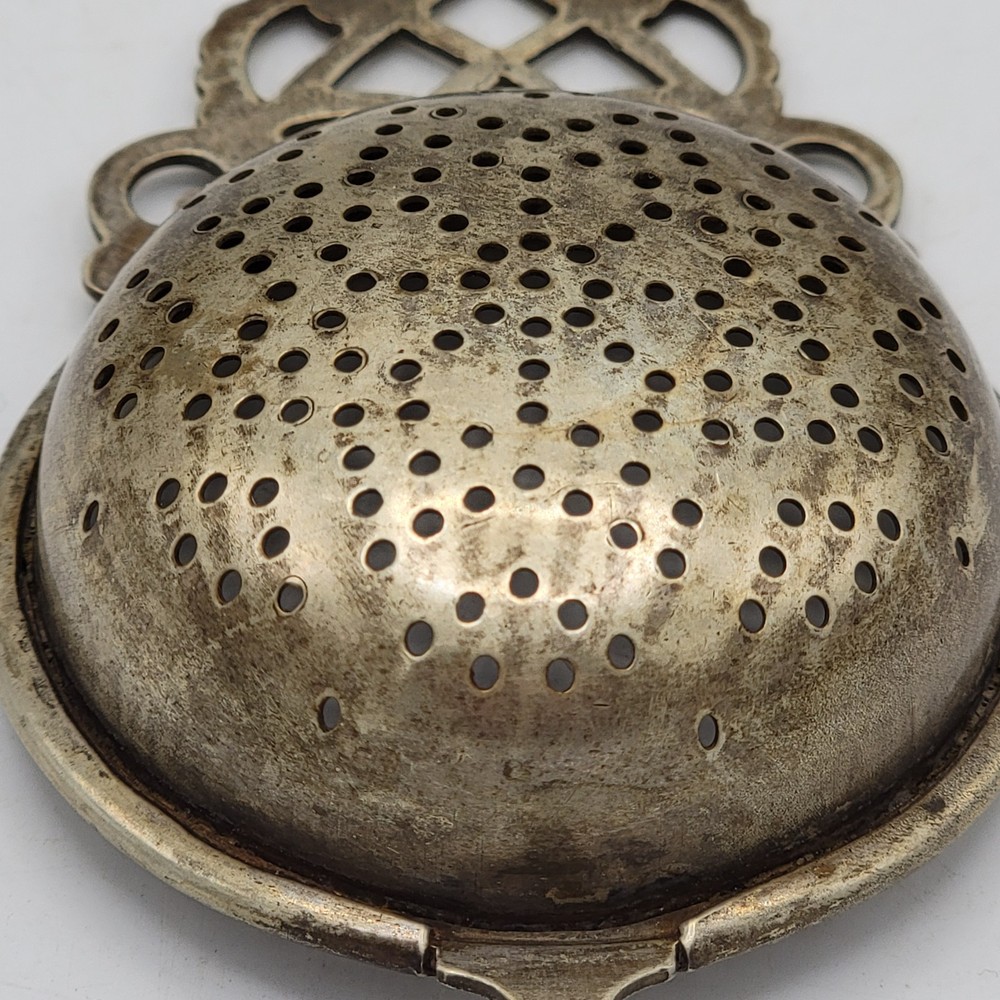Metropolitan Silverware Vintage Heavy Electro-Plated Nickel Siver Tea Strainer