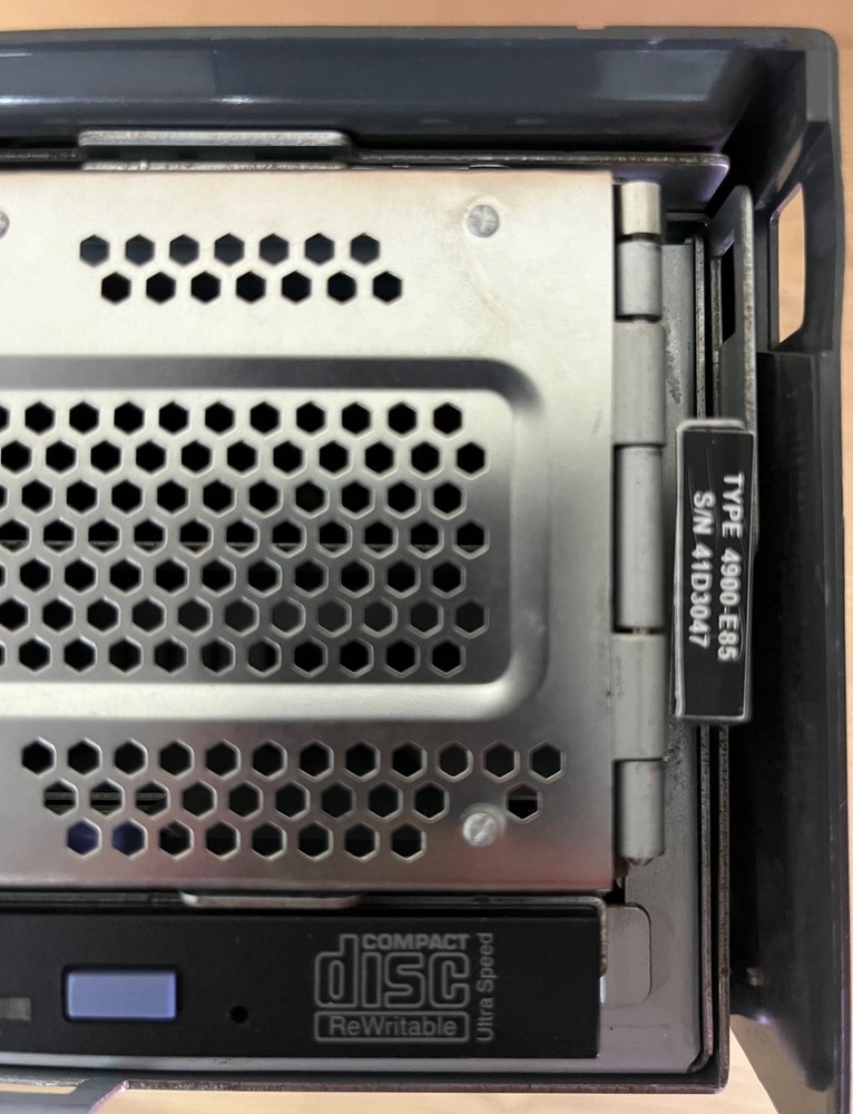 4900-E85 - IBM Surepos 700 i3-2120 8GB CDRW