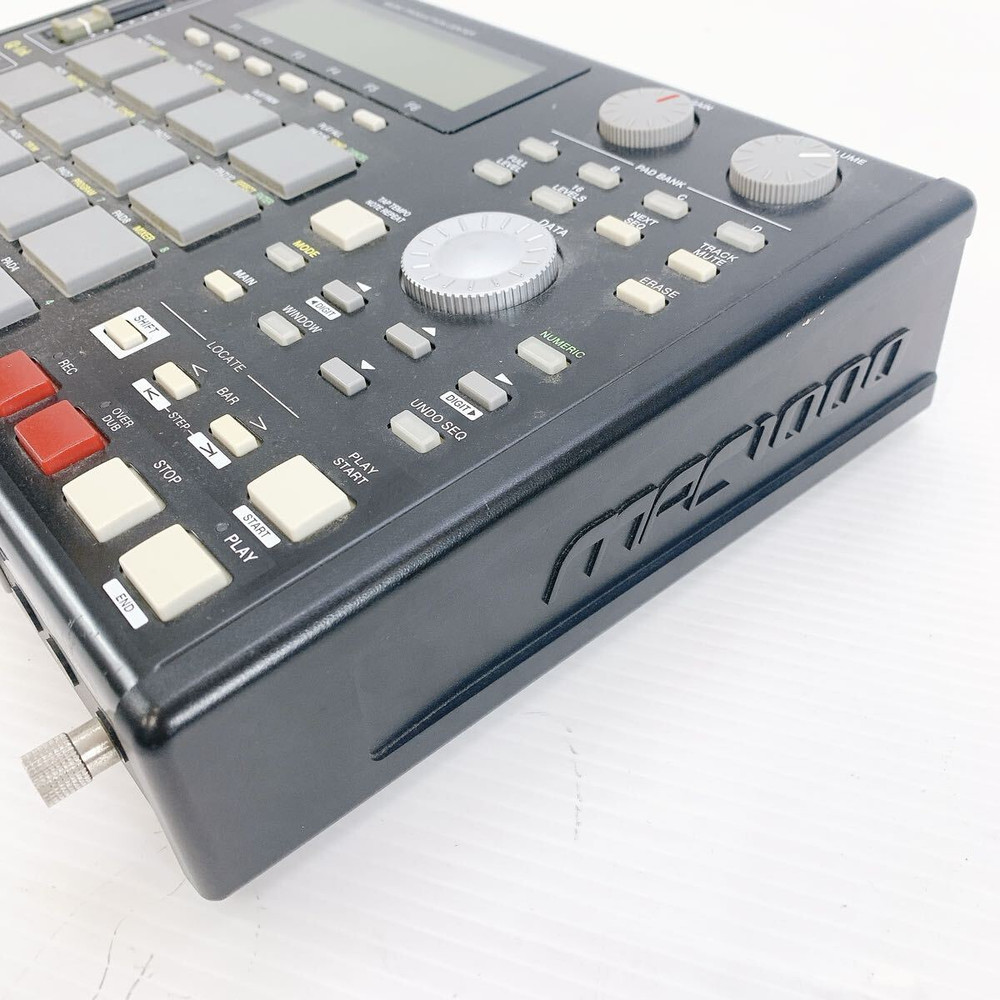 AKAI MPC1000 Stereo 64-Track Sequencer Sampler Sampling Machine Tested Japan