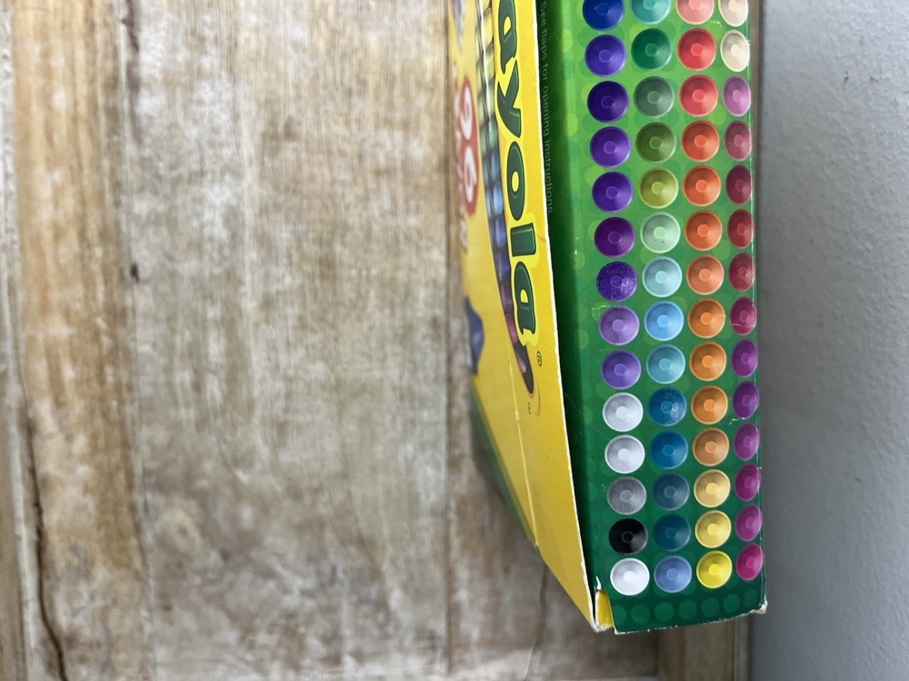 Crayola Crayons 96 Count Built In Sharpener