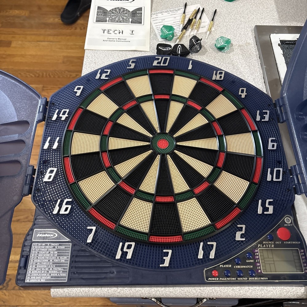 Halex TECH 1 8 Player Electronic Dart Board W/ Cricket pristine condition