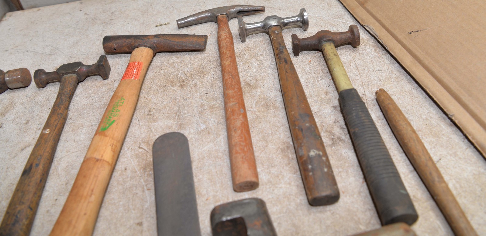 12 vintage autobody dolly spoon hammers & more lead working collectible tool D0