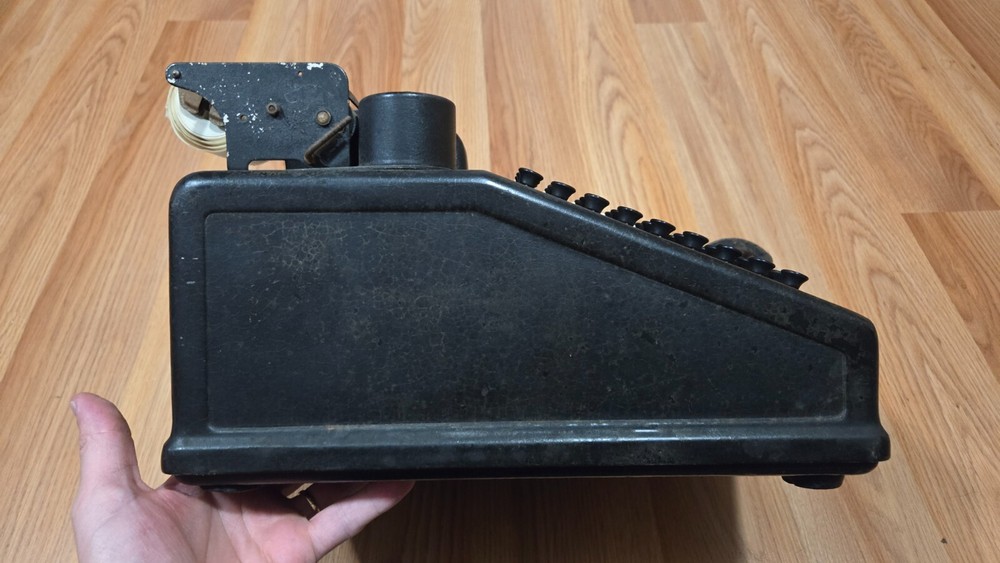 VINTAGE Burroughs Key Driven Calculator Adding Machine Register AS IS FOR REPAIR