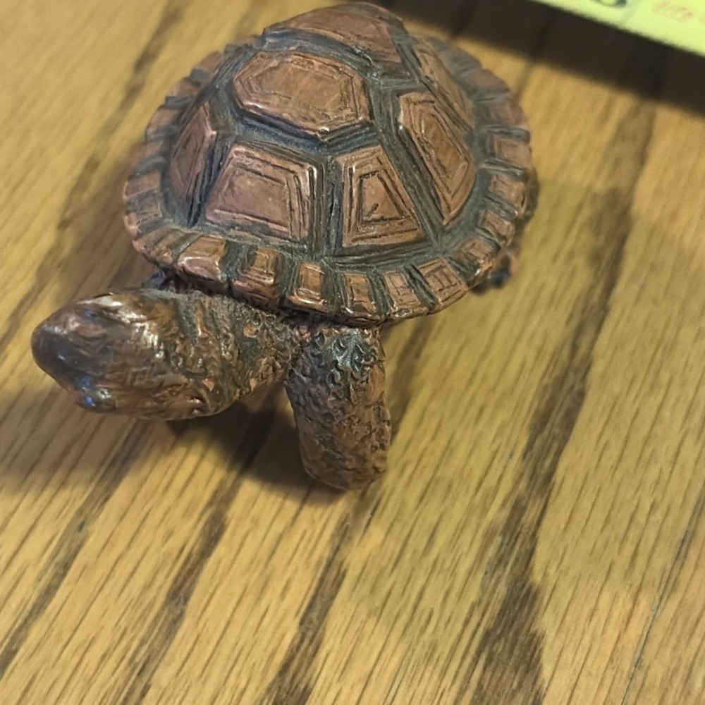 Small 3” Resin Turtle Unbranded