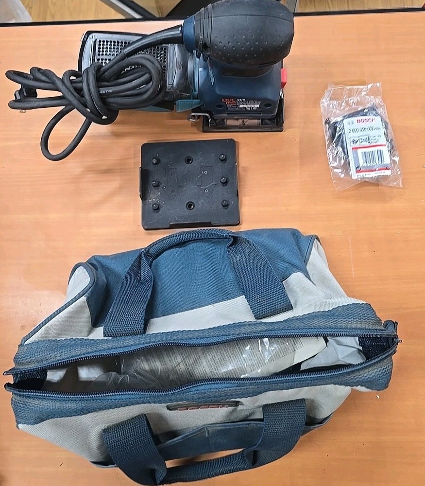 BOSCH 1297D Sander With Bag