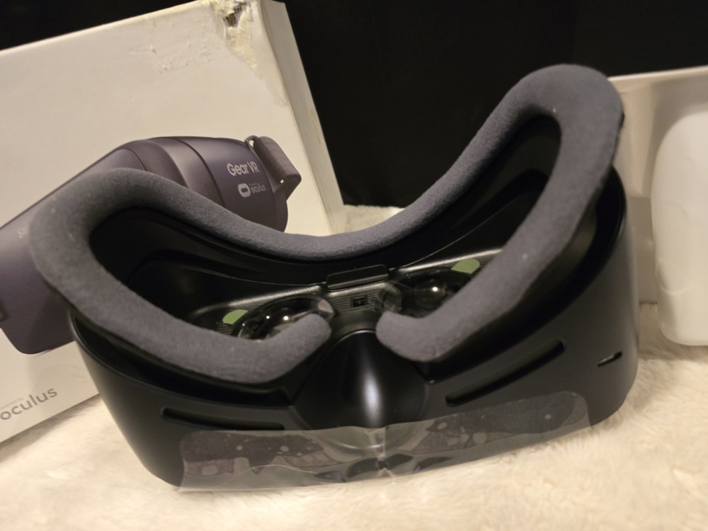 Samsung VR Headset